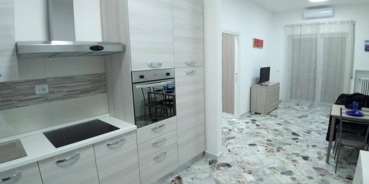 Station Suite Bari Buitenkant foto