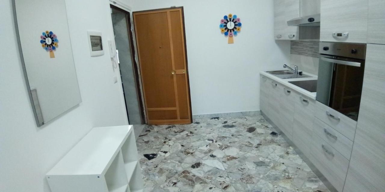 Station Suite Bari Buitenkant foto