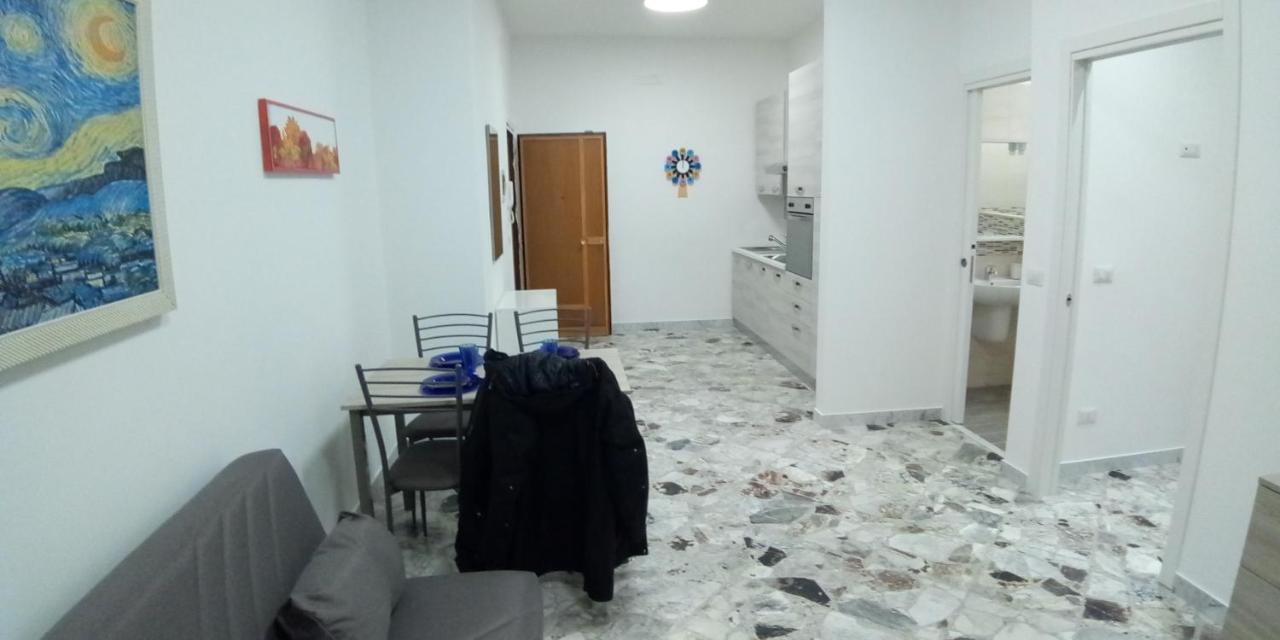 Station Suite Bari Buitenkant foto