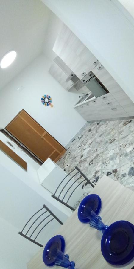 Station Suite Bari Buitenkant foto