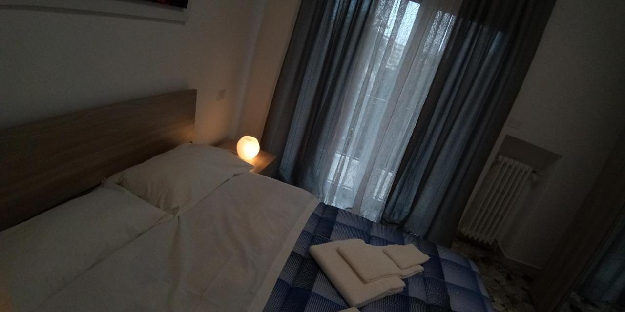 Station Suite Bari Buitenkant foto